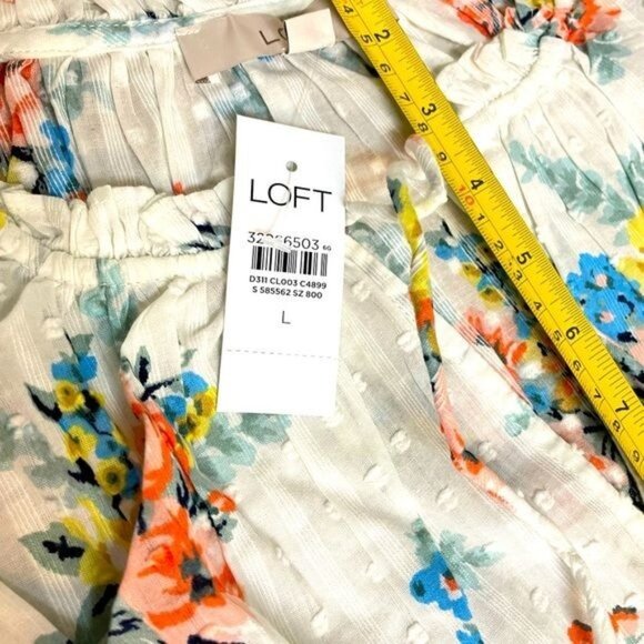 LOFT Women Garden Ruffle Tie Neck Blouse size Medium - Picture 6 of 13